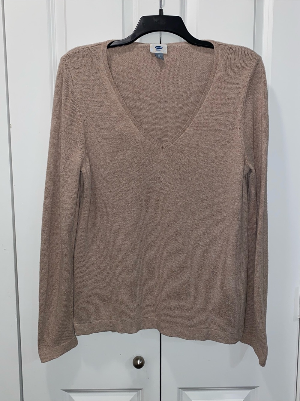 Old Navy Women's V‑Neck Sweater in Taupe